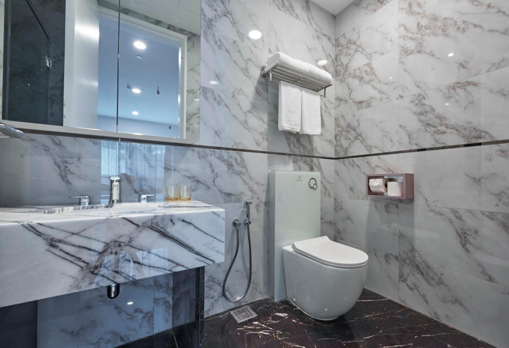 The Face Style Hotel Kuala Lumpur Exterior photo Bathroom