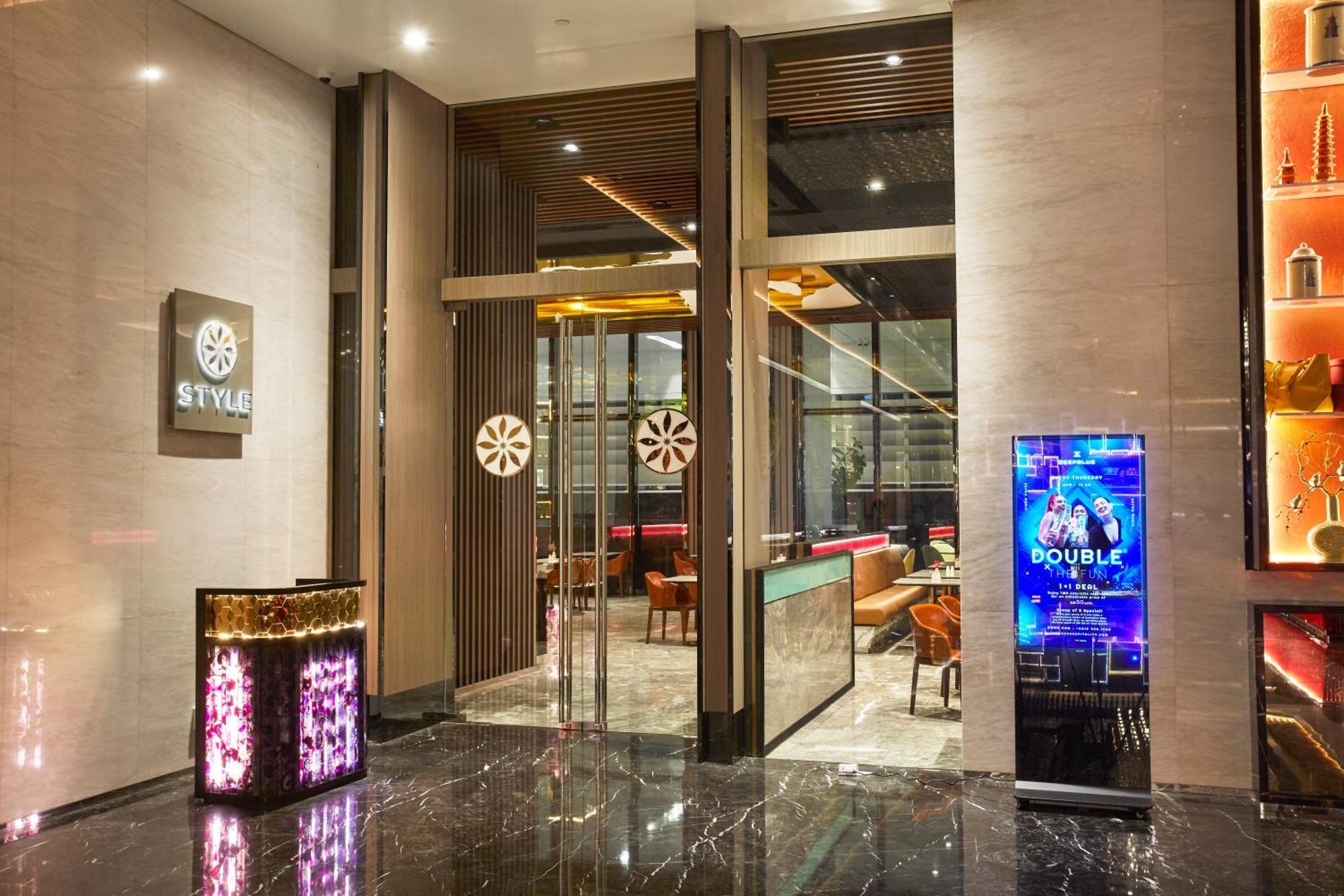 The Face Style Hotel Kuala Lumpur Exterior photo Entrance of Double Club
